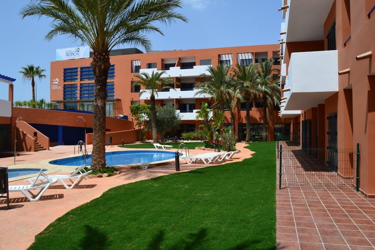 Apartamentos Turisticos Parque Tropical Vera Exteriör bild